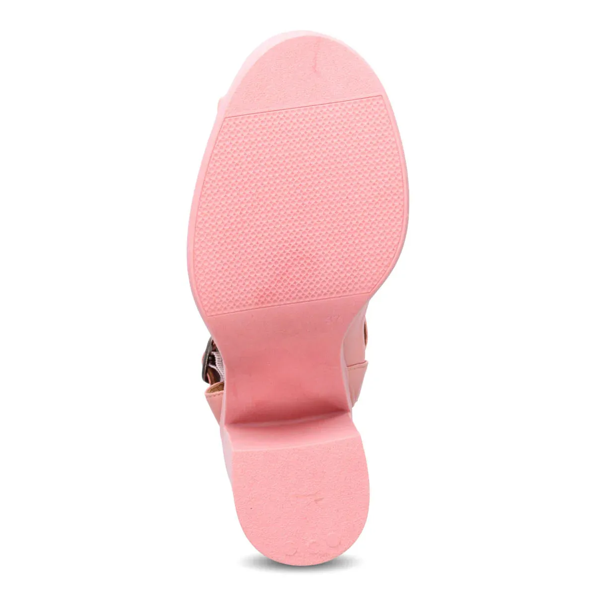 Bueno Layla Heeled Sandal in Pink