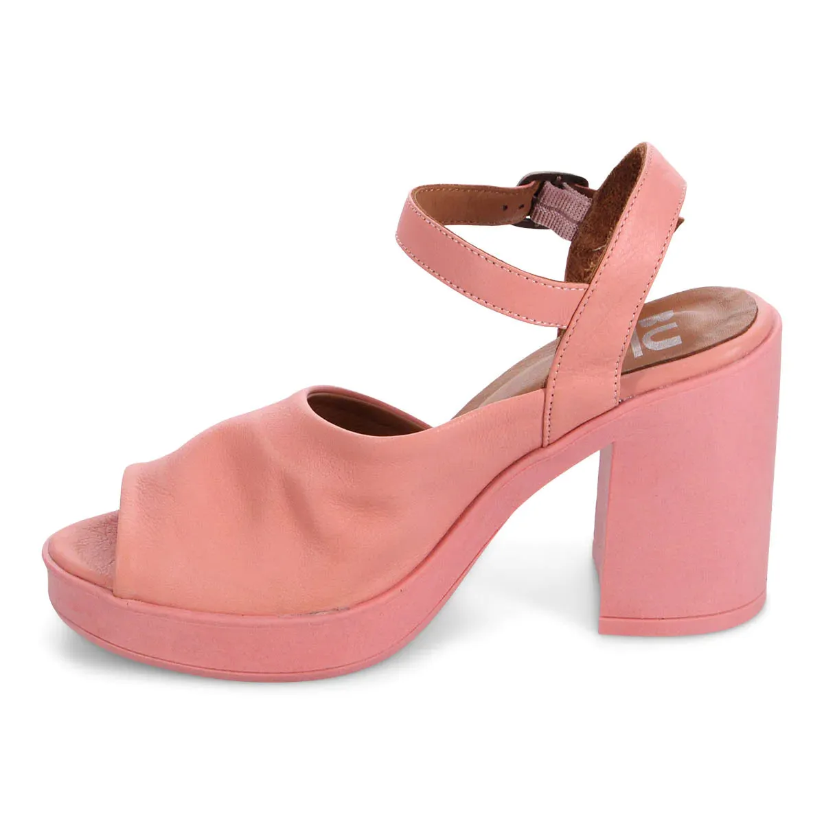 Bueno Layla Heeled Sandal in Pink