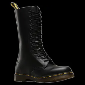 Dr Martens - 14 Eyelet Black Boot